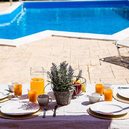 Olive Grove Poolside Apartments 贝尼蔡斯 外观 照片